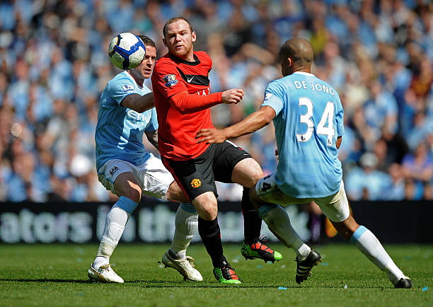 足球比赛中 足球比赛中