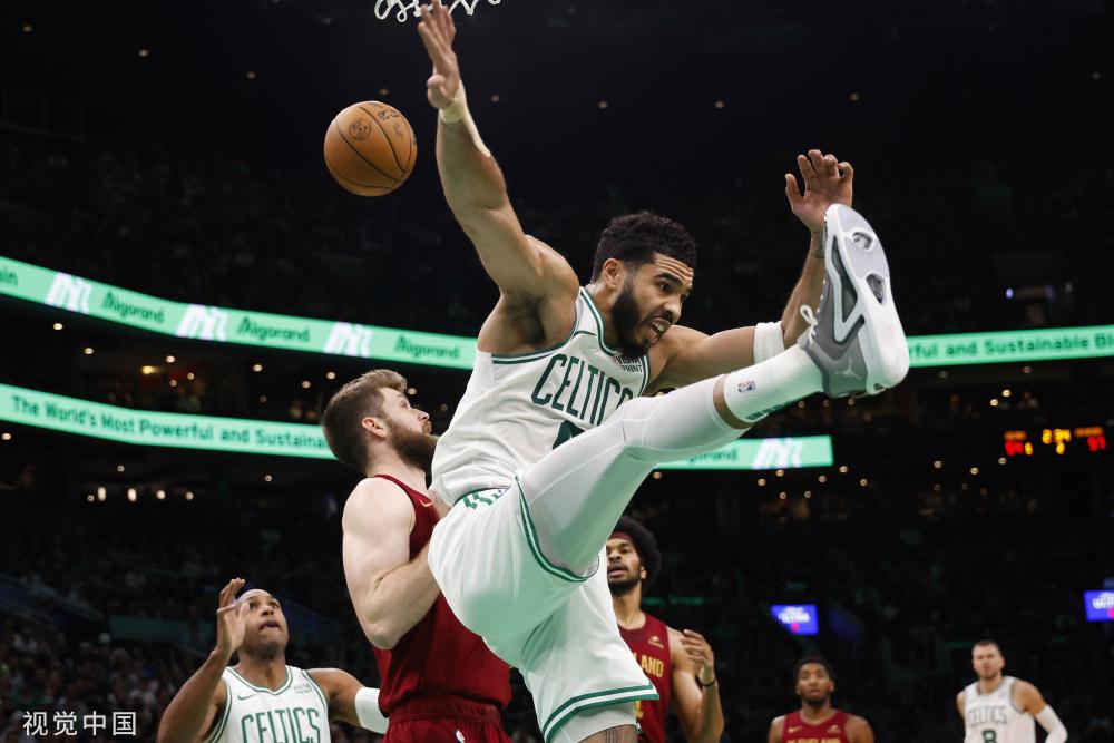 12个篮板 12个篮板